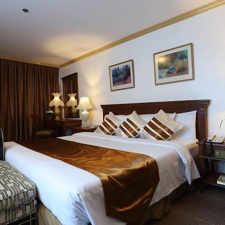 Tiara Oriental Hotel Makati City Extérieur photo