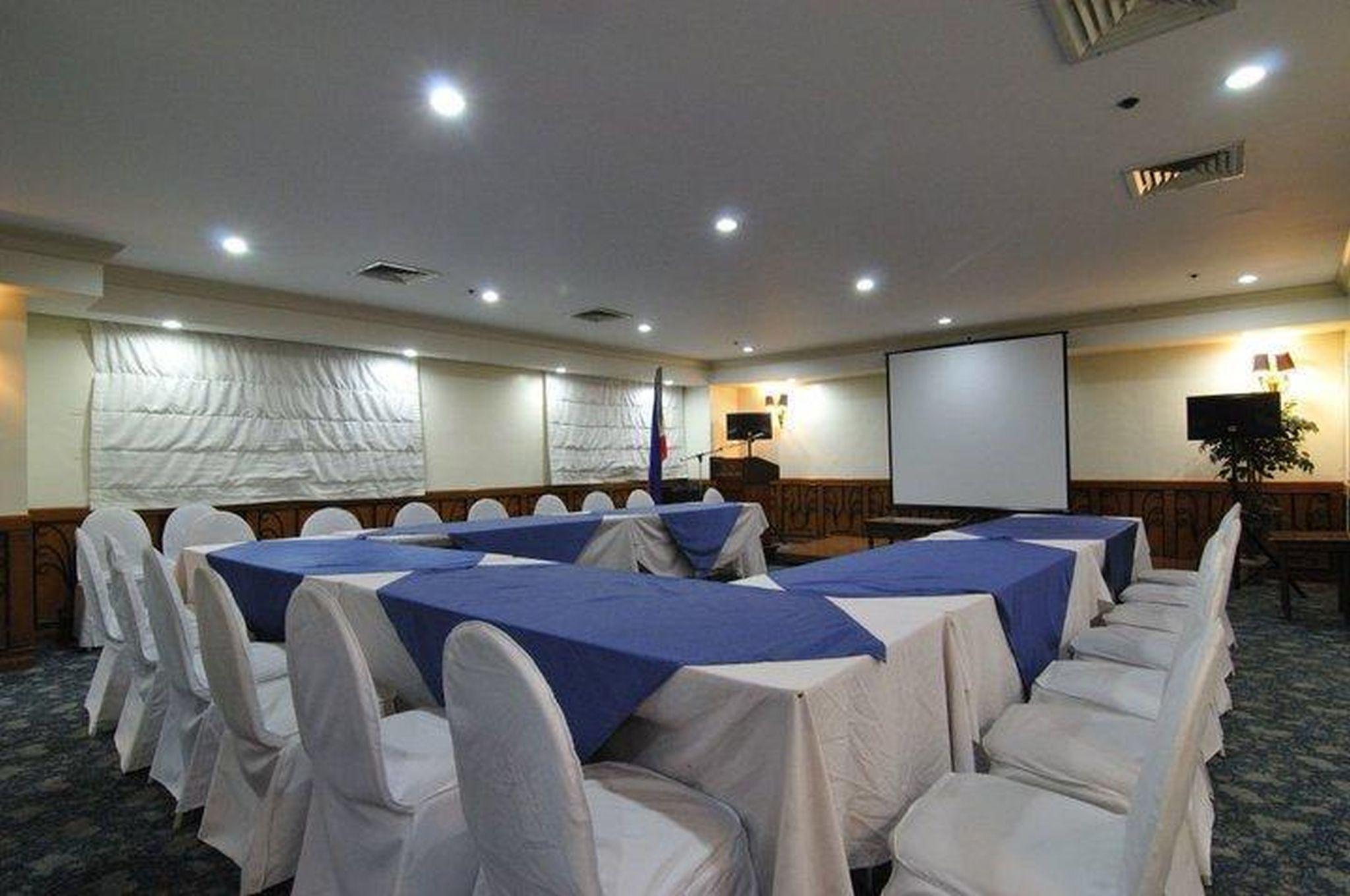 Tiara Oriental Hotel Makati City Extérieur photo