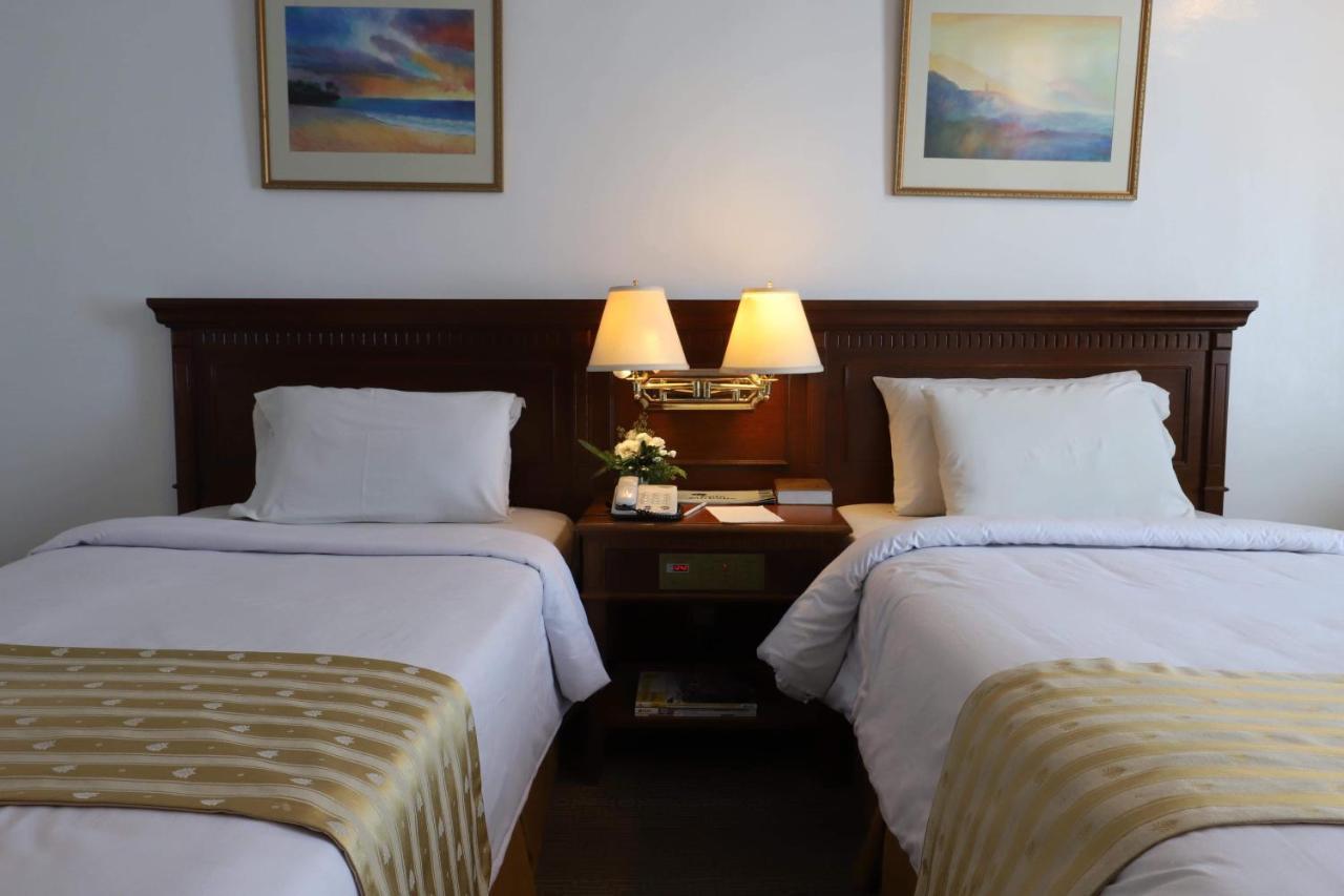 Tiara Oriental Hotel Makati City Extérieur photo