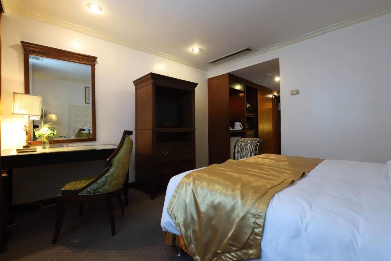 Tiara Oriental Hotel Makati City Extérieur photo